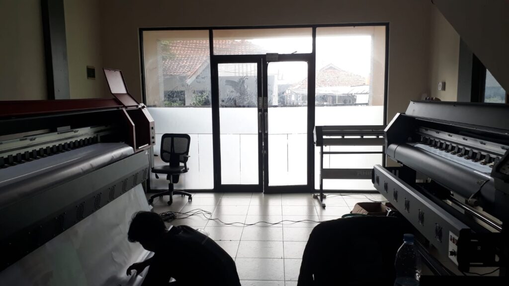 Tempat Cetak Banner Tangerang Selatan Lautan Display