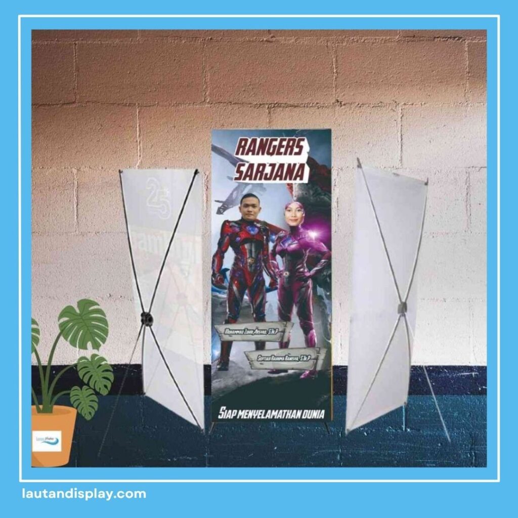 Desain Banner Wisuda Lucu