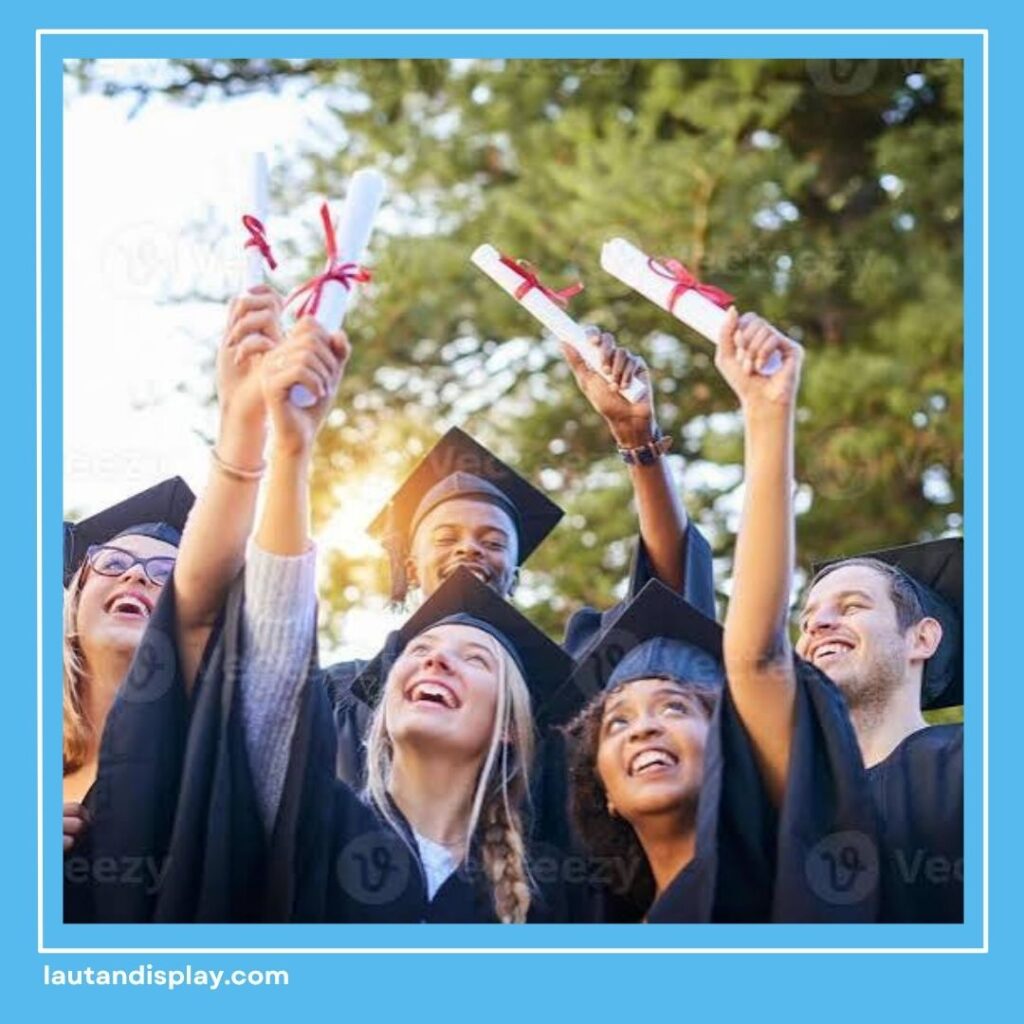 Kata kata wisuda untuk teman sebagai inspirasi ucapan kelulusan